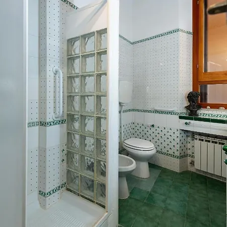 Quattro Cantoni R-home Casa vacanze *